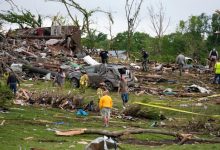 Photo of Deadly tornado strikes Midwest